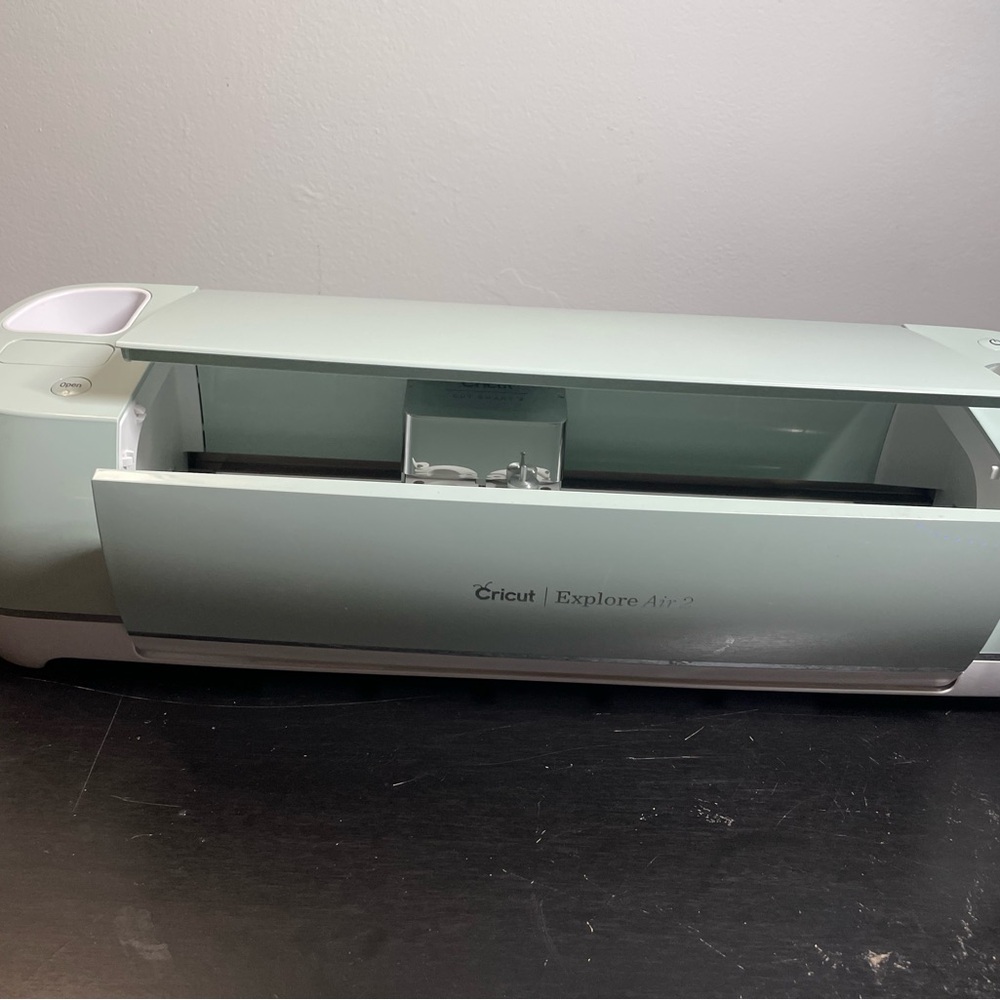 Cricut Explore Air 2 in Light Green (No Cord) - Picture 6 of 7